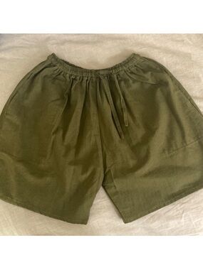 Baki Rahayo 100% Linen Shorts. Drawstring waist. Army green. Sz M. Imported NWOT